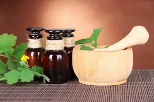 Лечение мастопатии чистотелом: действие и эффективные рецепты