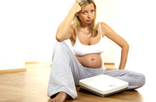 Храп при беременности: причины появления и методы лечения