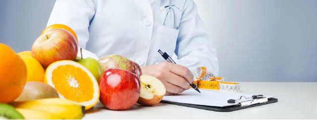 Как проходит обследование у диетолога и какие советы дает врач