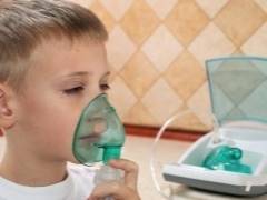 Как проводятся ингаляции с физраствором при кашле у детей