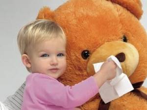 Насморк у ребенка 2 года: каковы причины и подходы в лечении