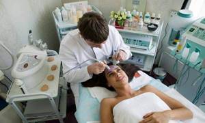 Специализация и основные профессиональные навыки косметолога