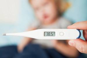 Почему возникают кашель и температура 38 градусов у ребенка