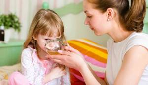 Чем лечить кашель у ребенка: препараты и народные средства