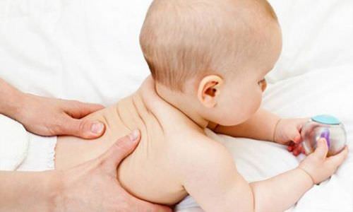 Кашель у ребенка 3 месяца: причины со средствами для лечения