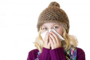 Чихание и насморк без температуры: о чем это говорит и как лечить