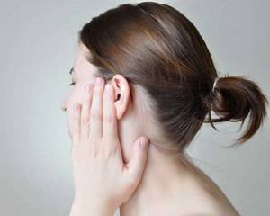 Папиллома в ухе: признаки развития и способы устранения нароста