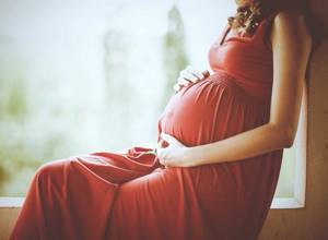 Насморк при беременности 1 триместр: этиология и опасность