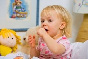 Навязчивый кашель у ребенка: о чем говорит его появление и как лечить