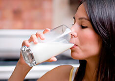 Молоко с содой при кашле: в каком виде и как правильно применять