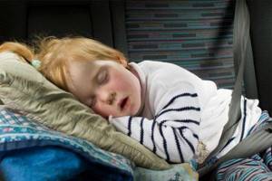 Ребенок храпит во сне: что может вызывать подобное явление